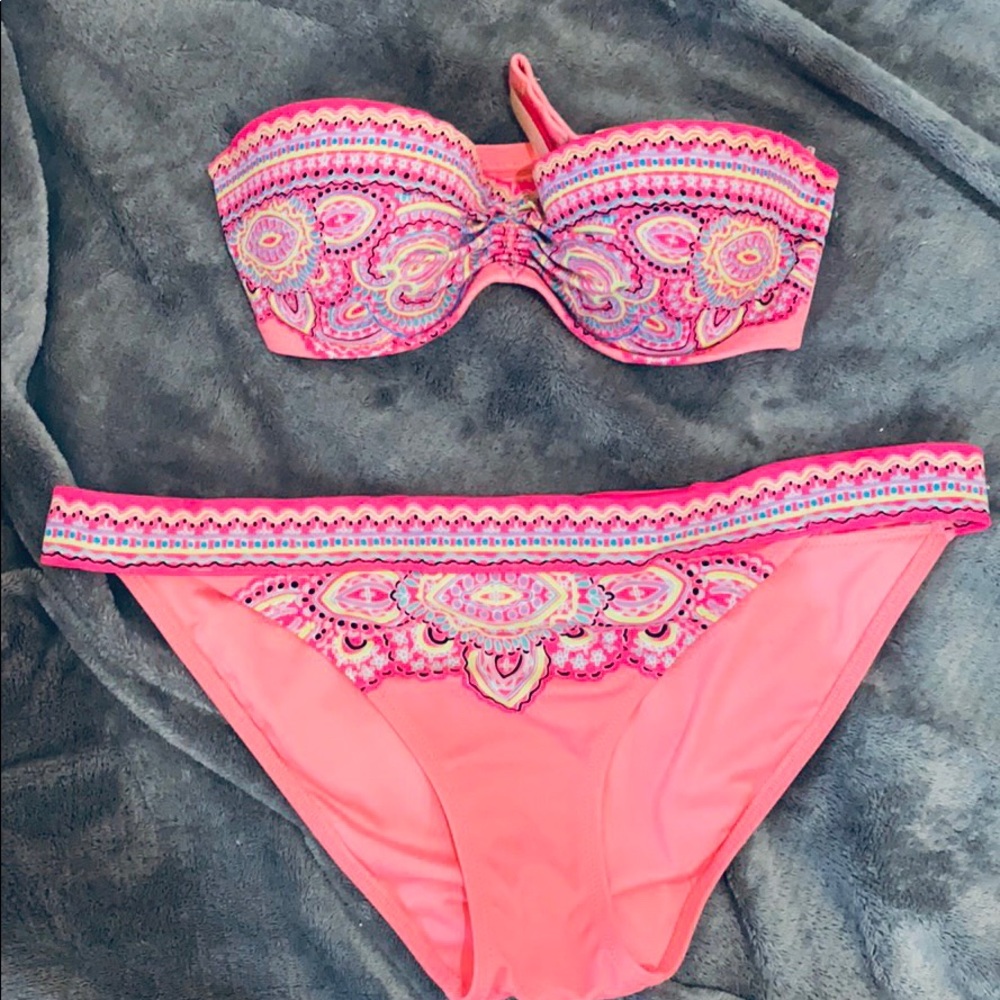Victoria’s Secret Neon Pink Binkini